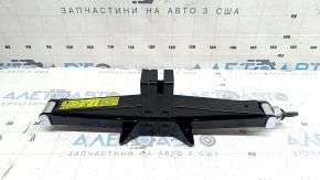 Kia Sportage 23-26 jack