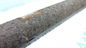 The driveshaft of a Ford Edge 19-24 2.0T AWD is rusty.