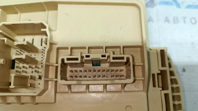 Kia Sportage 23-25 HEV under-dash fuse box