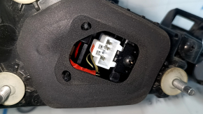 The right inner tailgate light for the Kia Sportage 23-25 LED is worn out.