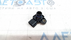 Kia Sportage 23-26 HEV boost pressure sensor on the throttle flange