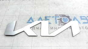 Kia Sportage 23-26 tailgate logo emblem is bent