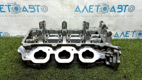 Jeep Cherokee KL 14-22 3.2 cylinder head, left, with valves and hydraulic lifters