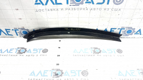 Rear left wing arch seal Jeep Grand Cherokee WK2 11-21 on the body