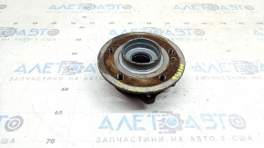 The rear left hub of a Mercedes H247 GLA 20-26 AWD is rusty.