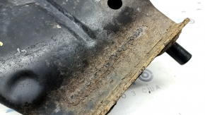 The lower control arm under the rear right Infiniti QX50 19-25 spring is rusty, the silent block needs replacing