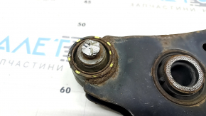 The rear right control arm of an Infiniti QX50 19-20 is rusty, the bushing needs replacing.
