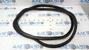 The trunk lid seal for a Toyota Camry V50 12-14 USA is worn out.