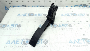 Mercedes H247 GLA 20-26 gas pedal