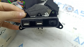 Monitor, display, and navigation assembly for the Jeep Grand Cherokee WK2 17-17