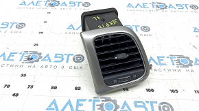 Left dashboard air vent deflector for Jeep Grand Cherokee WK2 14-18 with silver trim