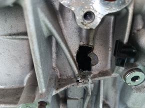 Mercedes H247 GLA 20-23 2.0T M260 61kV engine, punctured block and oil pan, water damage 
