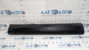 Lower front left door trim for Toyota Rav4 16-18, structure, scratches