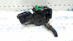 The underhood fuse box for a 19-20 Honda Insight is large, missing a cover and wiring, and the mount is broken.