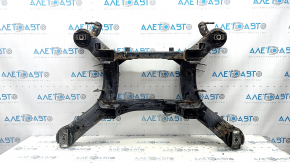 The rear subframe of a Jeep Grand Cherokee WK2 16-22 is rusty, and the gearbox bushings are torn.