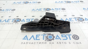 Upper right radiator deflector louver mount BMW X3 G01 18-21 broken mount