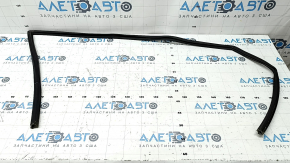 Front right glass seal Ford Fiesta 11-19