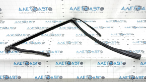 Lincoln MKX 16-18 rear right window seal with upper chrome molding, worn
