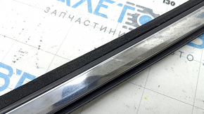 Lincoln MKX 16-18 rear right window seal with upper chrome molding, worn