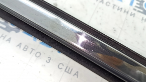 Rear left window seal for Lincoln MKX 2016-2018 with upper chrome molding, worn, molding coming off