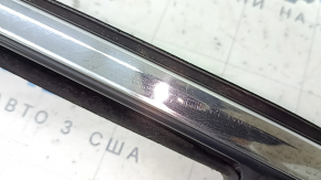 Rear left window seal for Lincoln MKX 2016-2018 with upper chrome molding, worn, molding coming off
