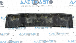 Kia Niro 17-19 HEV rear bumper lip trim, scratches, abrasions