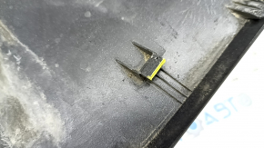 Kia Niro 17-19 HEV rear bumper lip trim, scratches, abrasions