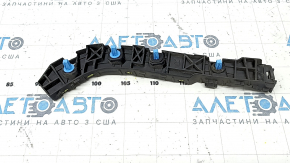 The right rear bumper mount for a Kia Niro 17-22 is broken.