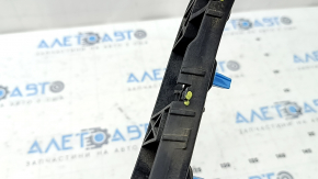 The right rear bumper mount for a Kia Niro 17-22 is broken.
