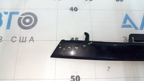 The left fog light frame molding for a BMW 3 F30 16-18 is broken, and the mount is broken.