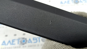 Kia Niro 17-22 center rear left door molding: structure, scratch, broken fastener