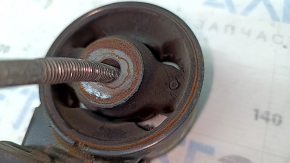 Upper engine mount Toyota Camry v50 12-14 hybrid usa, cracked