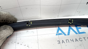 Kia Niro 17-22 rear left door seal, torn