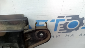 Lincoln MKZ 13-20 hybrid radiator shroud diffuser assembly, broken mount