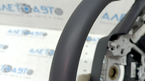 The steering wheel is naked, Toyota Venza 21-24, black leather, heated, with a steering wheel computer, scratches