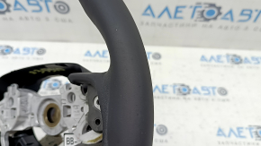 The steering wheel is naked, Toyota Venza 21-24, black leather, heated, with a steering wheel computer, scratches