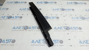 Jeep Renegade 19-23 front left rear side door trim crack in mount