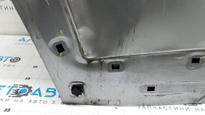 The bare rear right door of a Hyundai Tucson 22-26