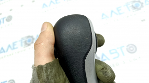Jeep Renegade 15-23 black leather gear knob, worn