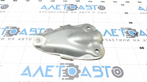 Lower exhaust manifold guard for Lexus CT200h 11-17