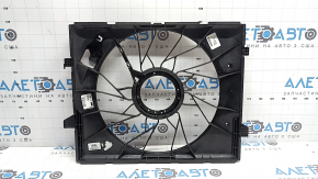 Diffuser radiator shroud assembly for Jeep Grand Cherokee WK2 14-22 with a large engine