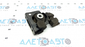 Front engine mount for Lexus CT200h 11-17