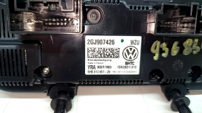 VW Jetta 19-26 heater control without heated seats, scratches on the glass