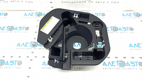 The plastic on the Lexus CT200h tool tray turned white in 11-17.