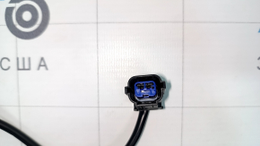 The outer trunk release button for a Hyundai Tucson 2022-2026 is cracked.