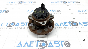 Rear right hub Lexus CT200h 11-17