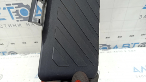 VW Jetta 19-26 footrest, black, scratches