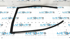 Rear right glass seal for Lexus CT200h 11-17