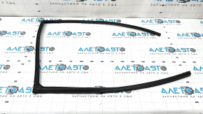 Rear right glass seal for Lexus CT200h 11-17