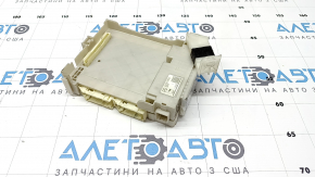 Lexus CT200h dash fuse box 14-17